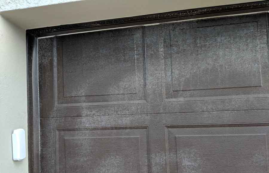 How To Clean Garage Doors: Expert Tips - Chalky Garage Door 1 22