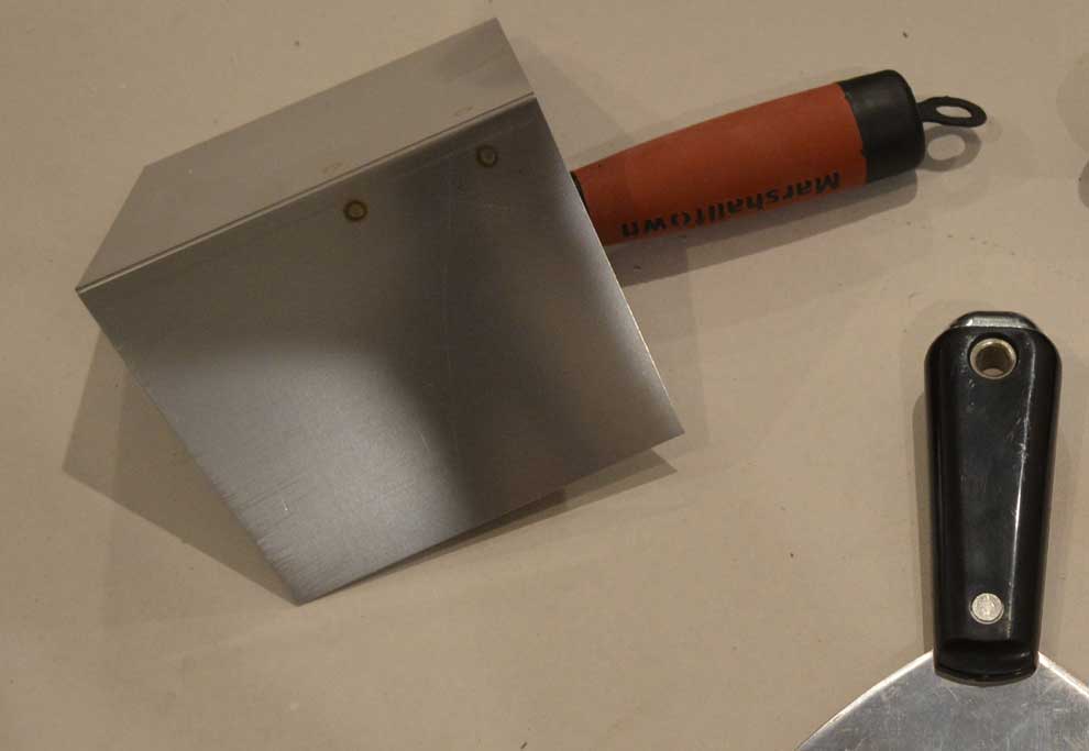 Drywall corner trowel