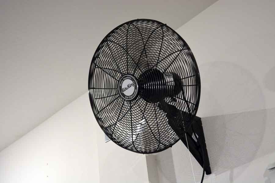 Air King wall-mounted oscillating garage fan