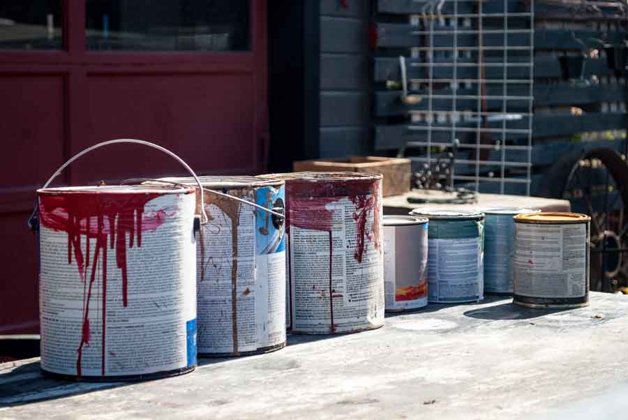 This article takes you through tips on how to store paint in garages.