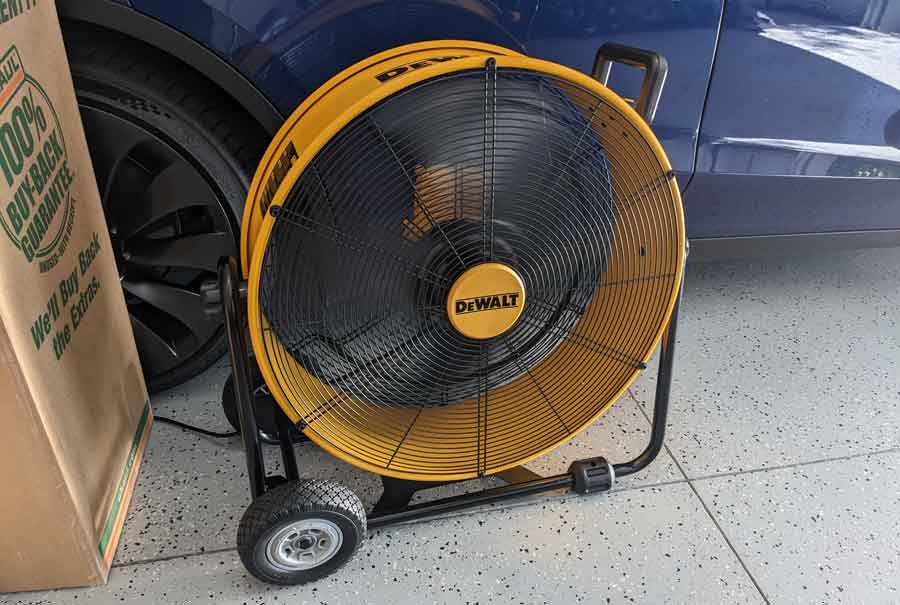 Garage floor fan