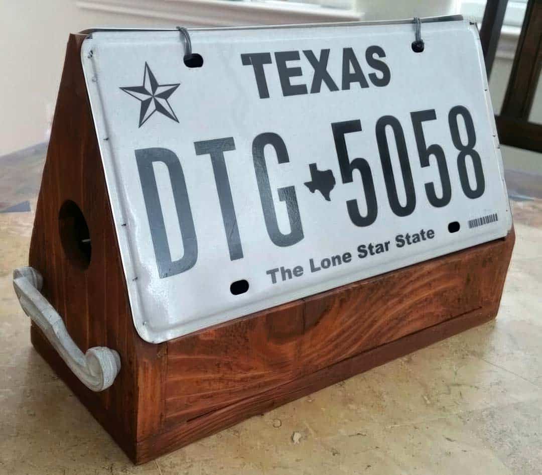 Large license plate birdhouse