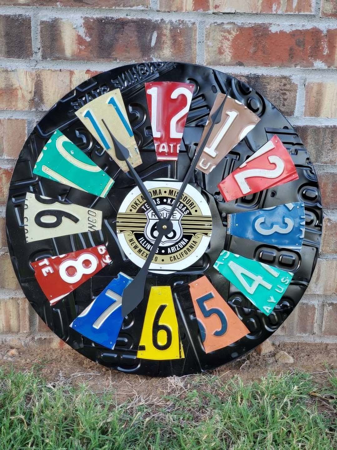 DIY License Plate Clock