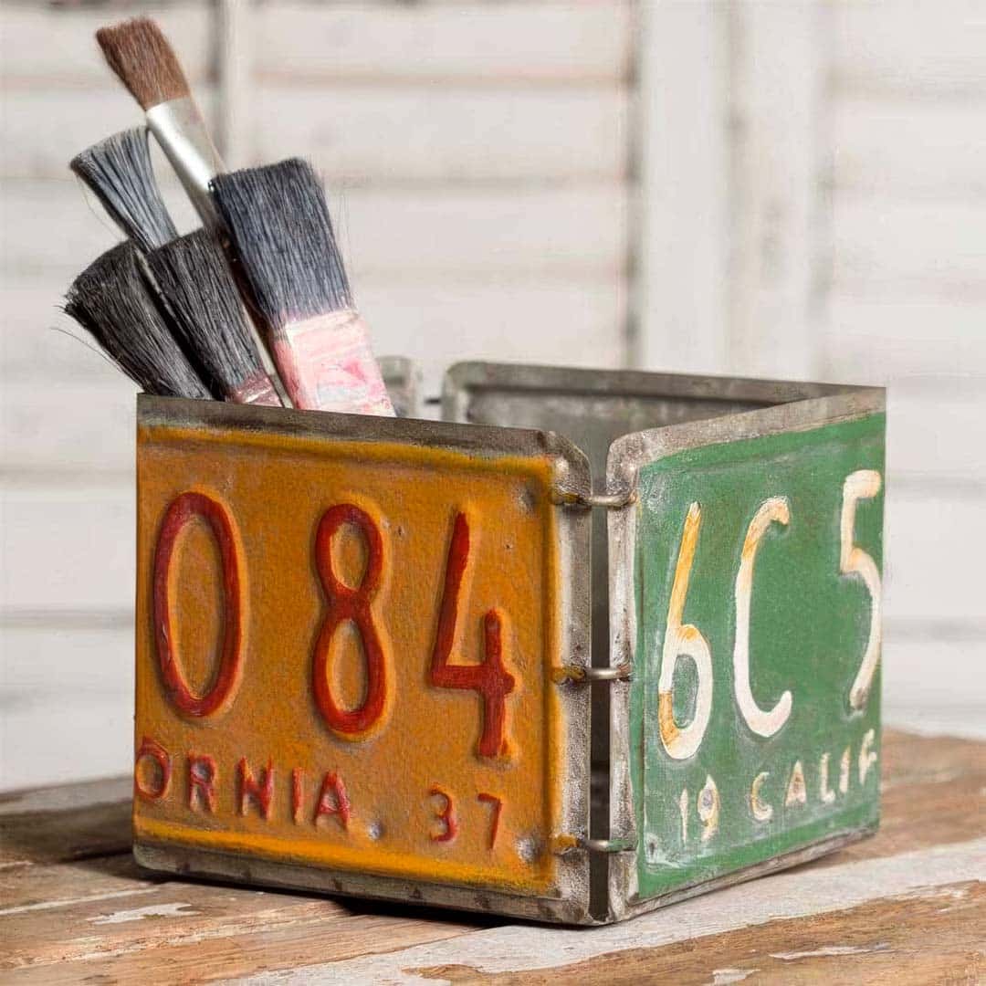 Square paintbrush holder made from old license plates